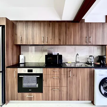 Apartment Finikoudes Nest 1