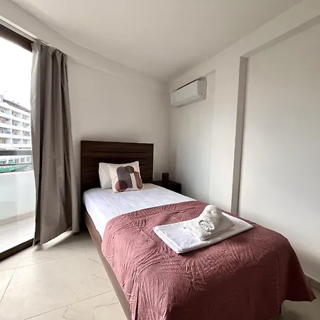 Finikoudes Nest 1 Appartamento Larnaca