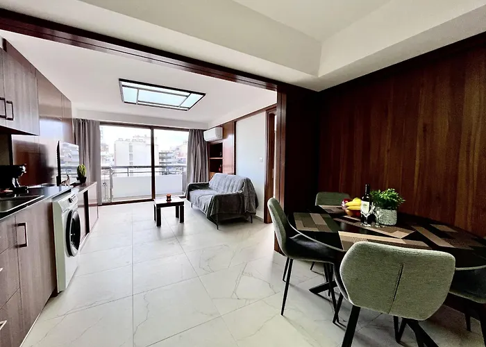 Finikoudes Nest 1 Apartment *