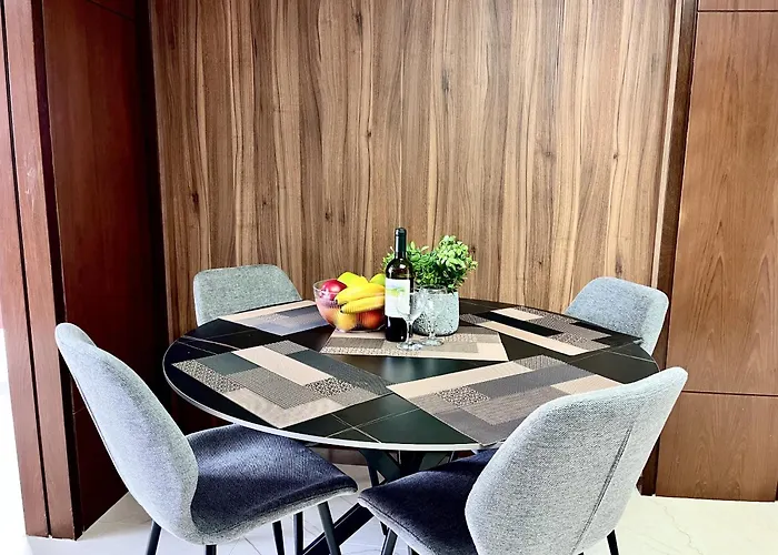 Apartment Finikoudes Nest 1 *