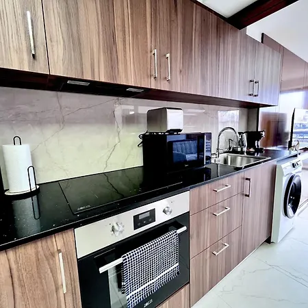 Finikoudes Nest 1 Appartement Larnaca